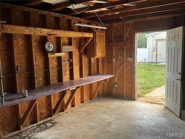 $93,500 | 309 West 3rd S Street, Mount Olive, IL 62069