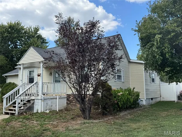 $93,500 | 309 West 3rd S Street, Mount Olive, IL 62069