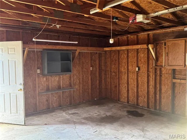 $93,500 | 309 West 3rd S Street, Mount Olive, IL 62069