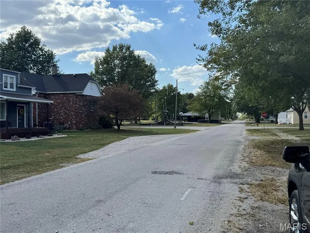 $93,500 | 309 West 3rd S Street, Mount Olive, IL 62069