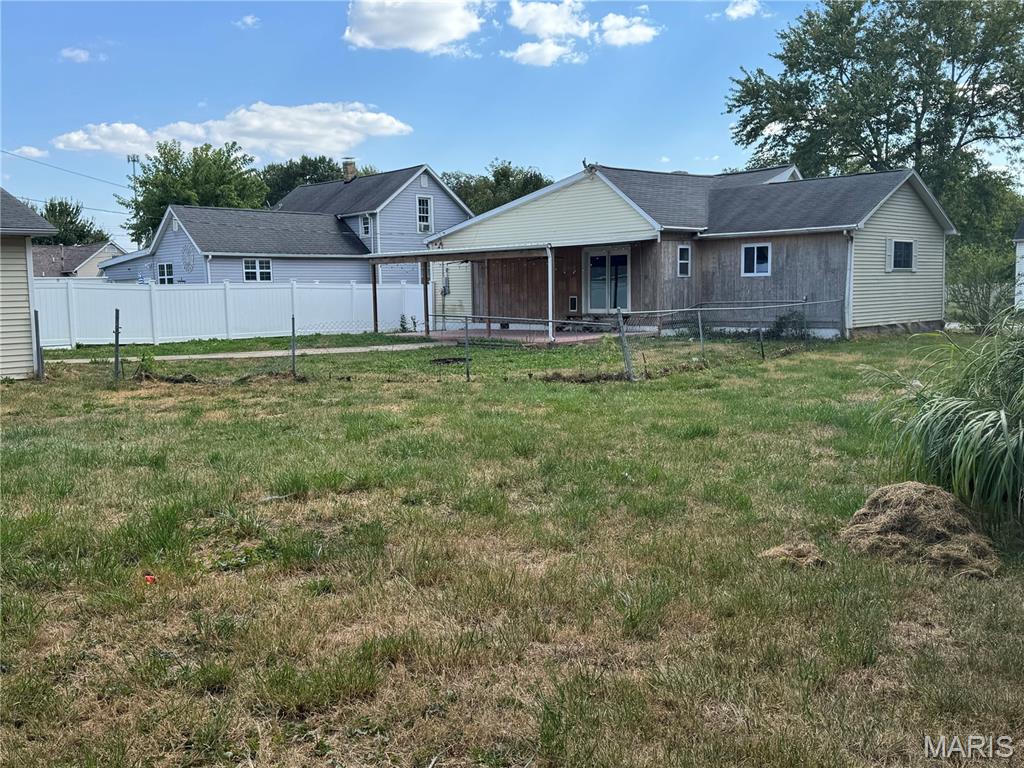 309 West 3rd S Street Mount Olive, IL 62069 - Photo 5 of 22