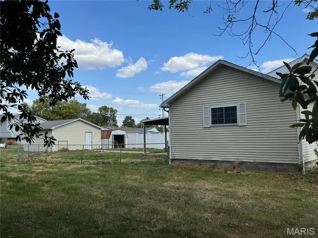 $93,500 | 309 West 3rd S Street, Mount Olive, IL 62069
