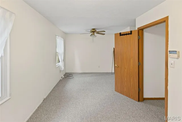 $159,900 | 223 Bachman Lane, Godfrey, IL 62035