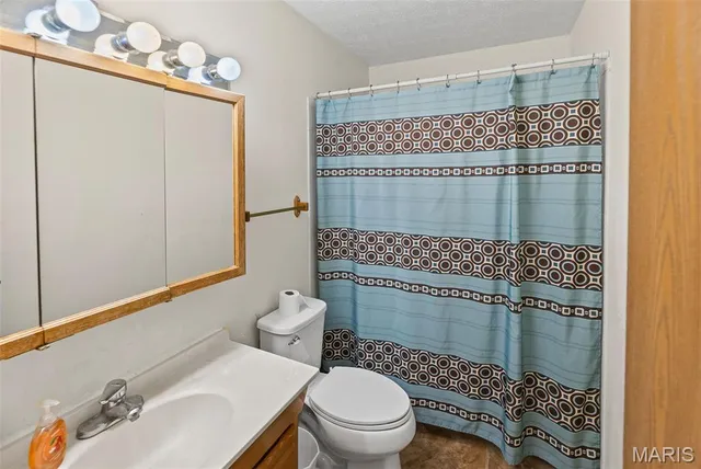 $159,900 | 223 Bachman Lane, Godfrey, IL 62035