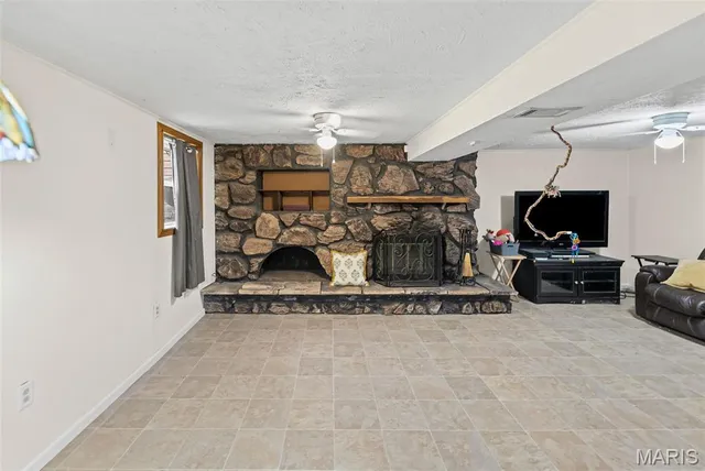 $159,900 | 223 Bachman Lane, Godfrey, IL 62035