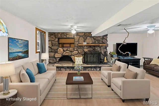 $159,900 | 223 Bachman Lane, Godfrey, IL 62035