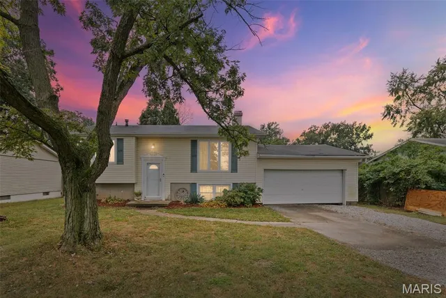 $159,900 | 223 Bachman Lane, Godfrey, IL 62035