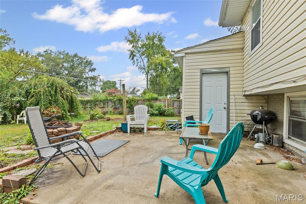 223 Bachman Lane Godfrey, IL 62035 - Photo 5 of 35