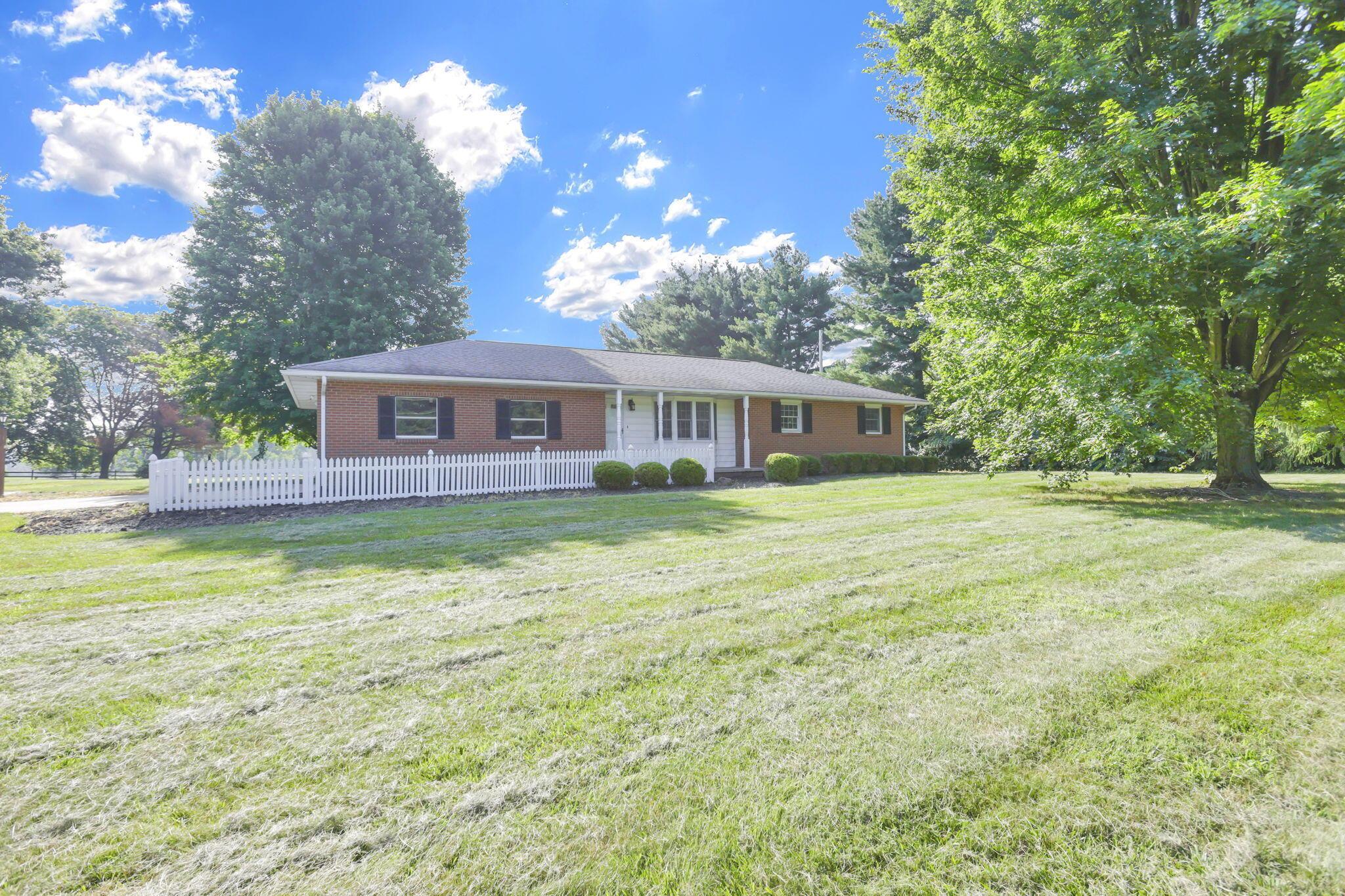 274 North Galena Road Sunbury, OH 43074 - Photo 1 of 61 3-web-or-mls-0D3A9800