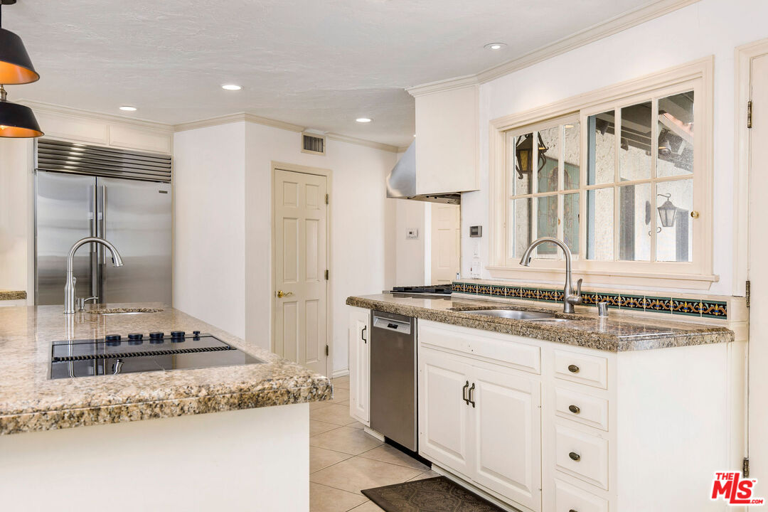 24820 Jacob Hamblin Road Hidden Hills, CA 91302 - Photo 7 of 26