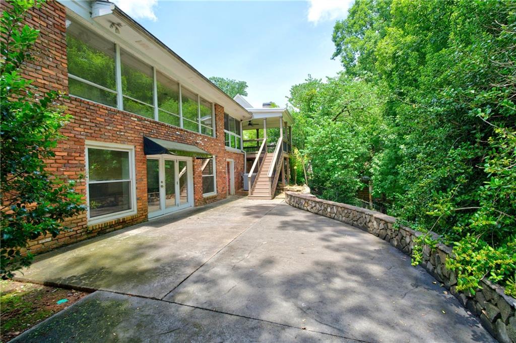 6311 Hunting Creek Road Northeast Atlanta, GA 30328 - Photo 34 of 42