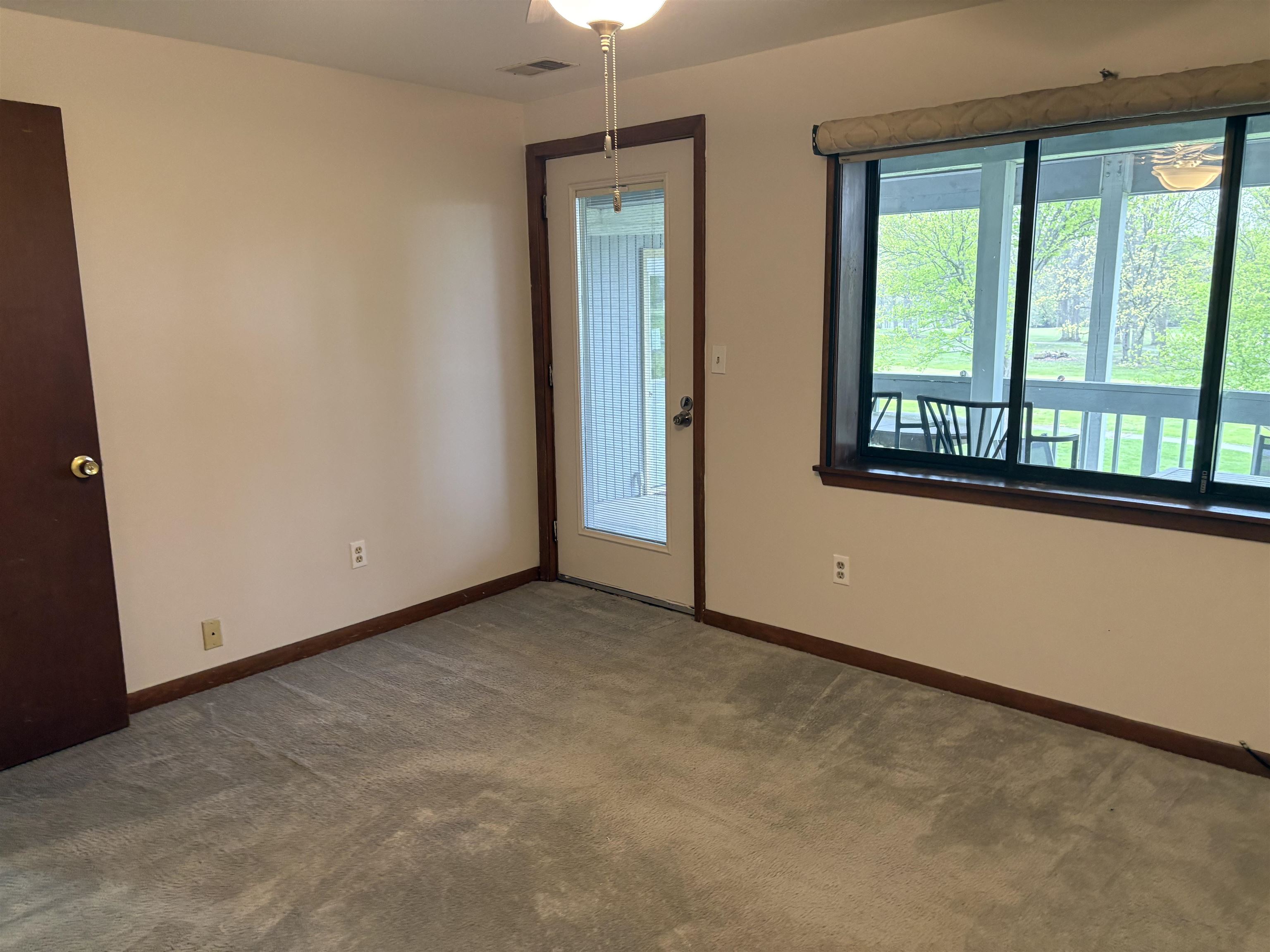 1390 Flushing Road Flushing, MI 48433 - Photo 19 of 33