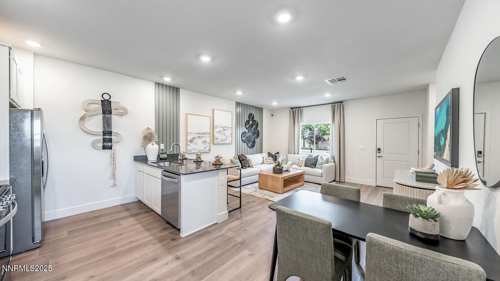 1641 Icelandic Way Reno, NV 89523 - Photo 9 of 25 a kitchen with a table and chairs