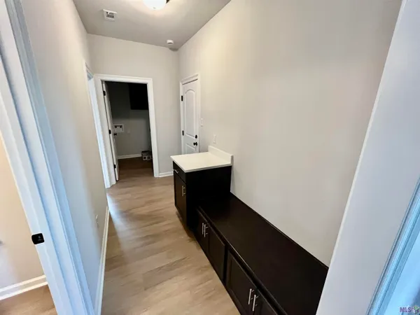 $1,700 | 14001 Barrington Avenue, Denham Springs, LA 70726