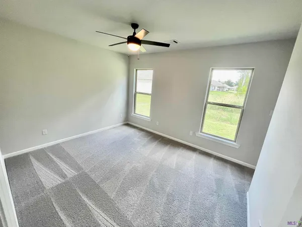 $1,700 | 14001 Barrington Avenue, Denham Springs, LA 70726