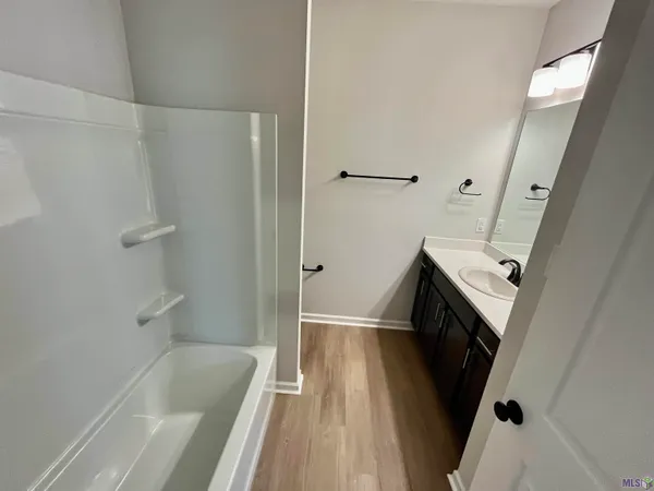 $1,700 | 14001 Barrington Avenue, Denham Springs, LA 70726