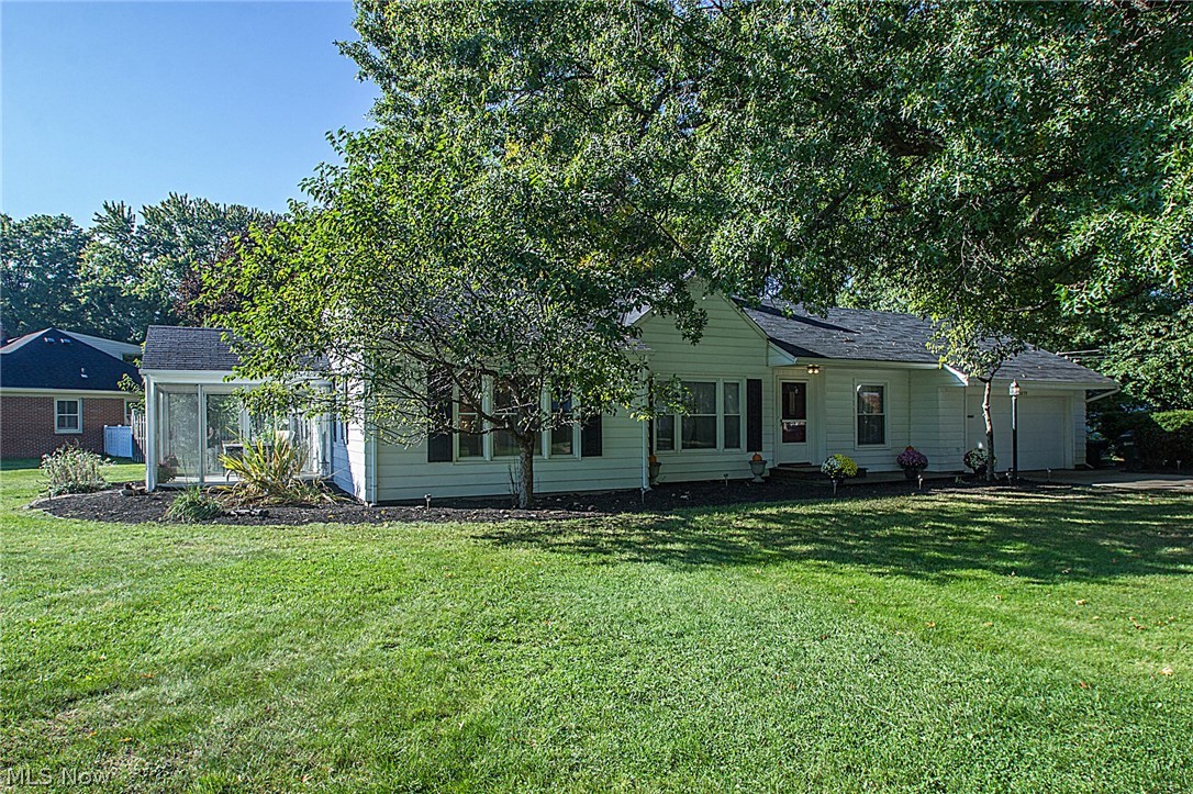 20899 Eaton Road Cleveland, OH 44126 - Photo 2 of 34