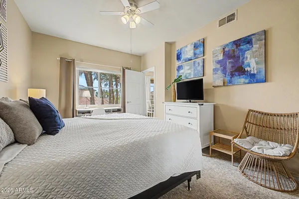 $295,000 | 3830 East Lakewood Parkway East, Unit 2117, Phoenix, AZ 85048