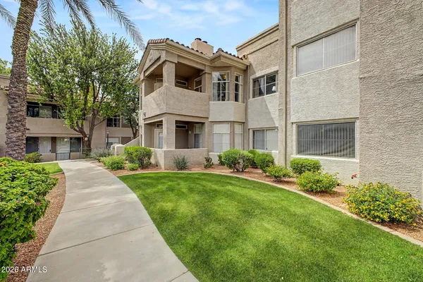 $295,000 | 3830 East Lakewood Parkway East, Unit 2117, Phoenix, AZ 85048