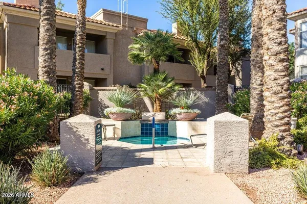 $295,000 | 3830 East Lakewood Parkway East, Unit 2117, Phoenix, AZ 85048