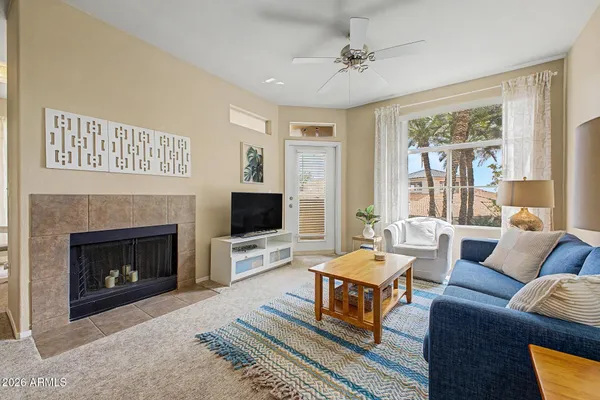 $295,000 | 3830 East Lakewood Parkway East, Unit 2117, Phoenix, AZ 85048