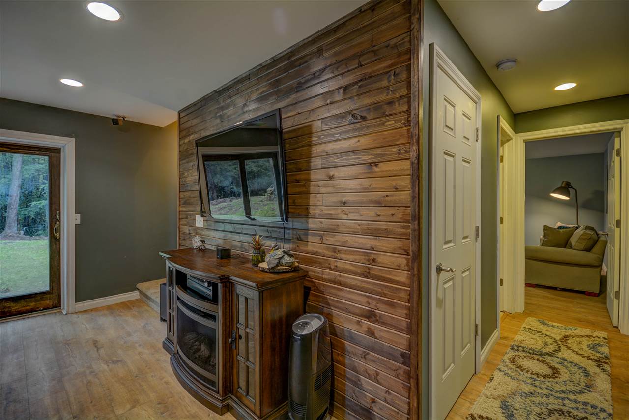 7420 Forest Lodge Road Traverse City, MI 49685 - Photo 37 of 57 1853642-36.JPG
