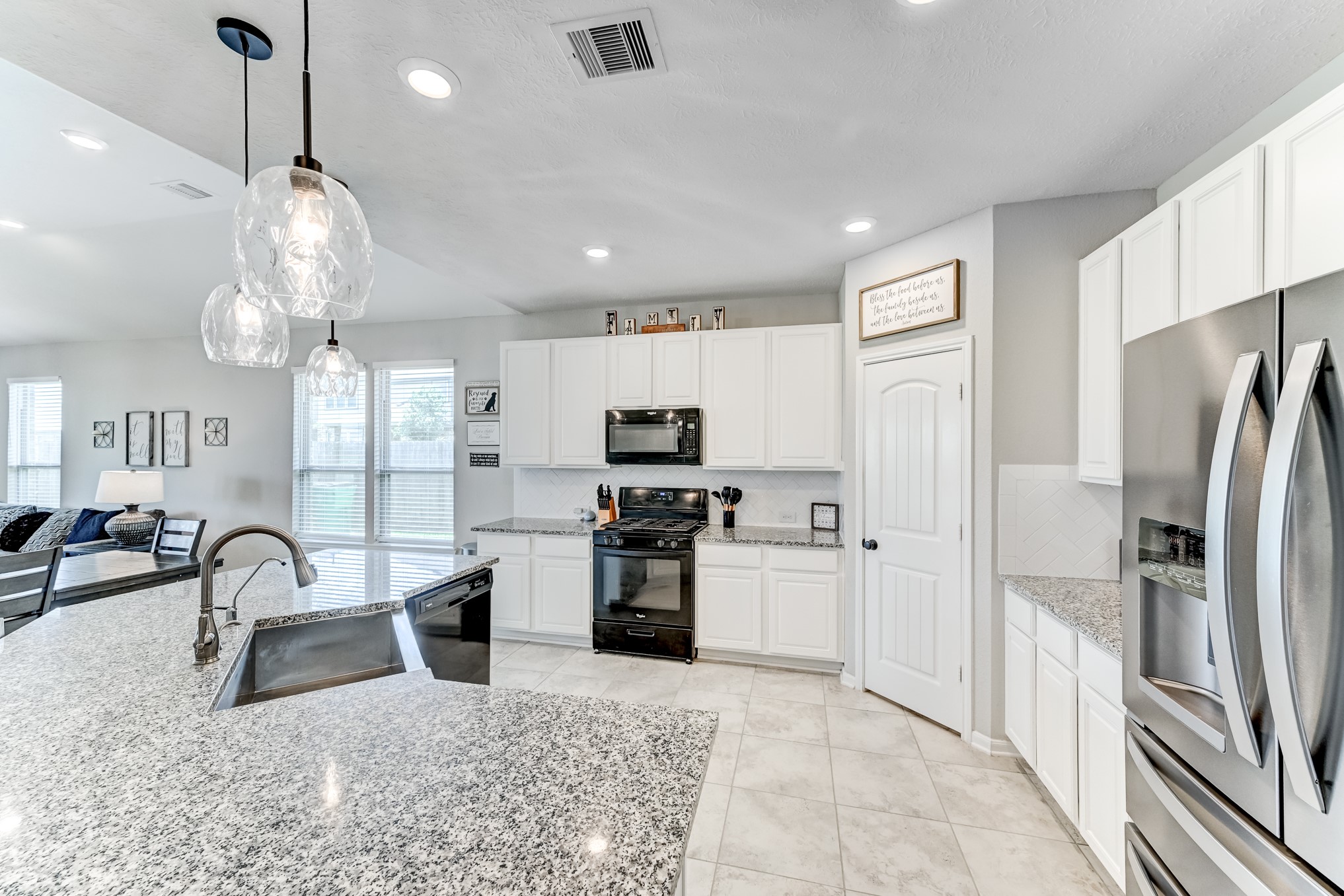 25307 Champion Ridge Court Katy, TX 77493 - Photo 16 of 48 Kitchen
