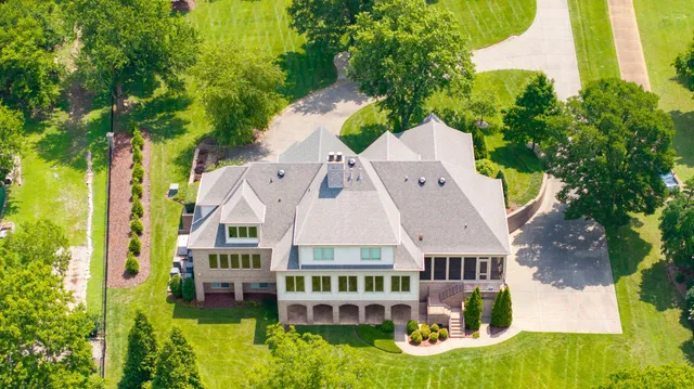 $3,300,000 | 214 Bluegrass Drive, Hendersonville, TN 37075