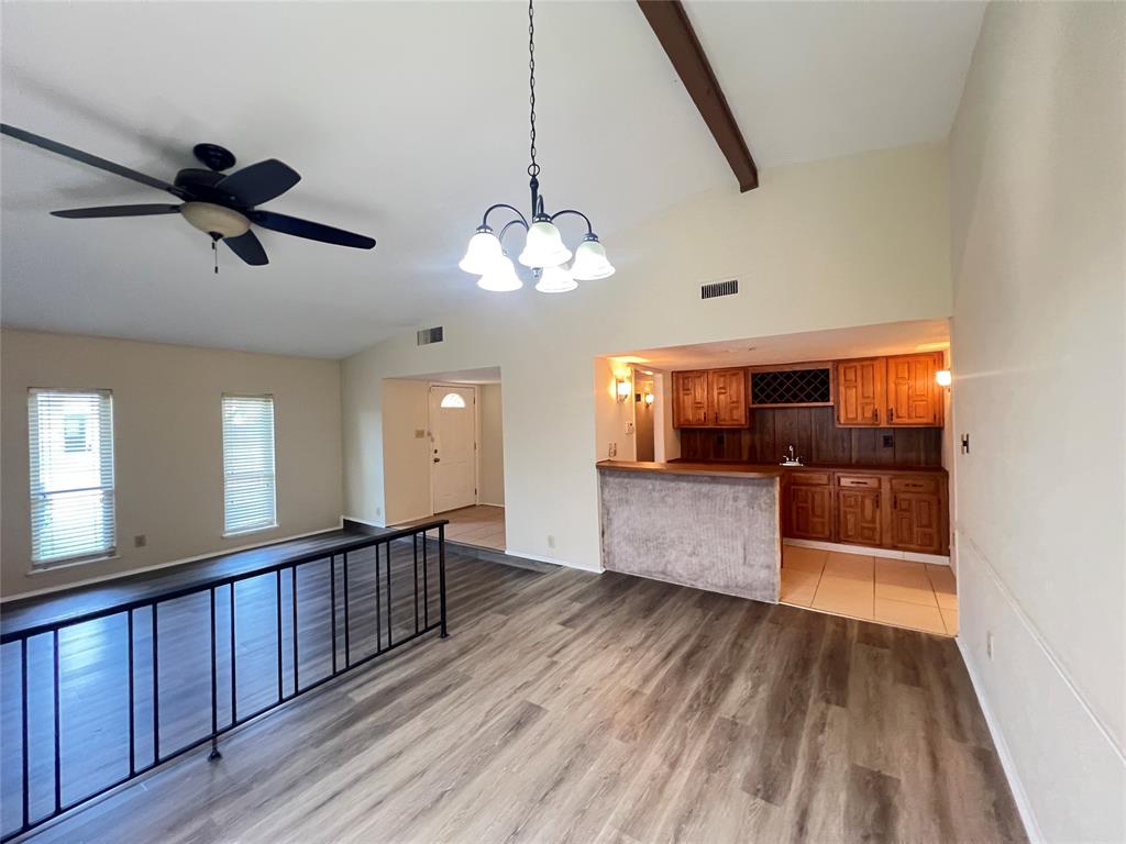2107 Victoria Road Carrollton, TX 75007 - Photo 4 of 39