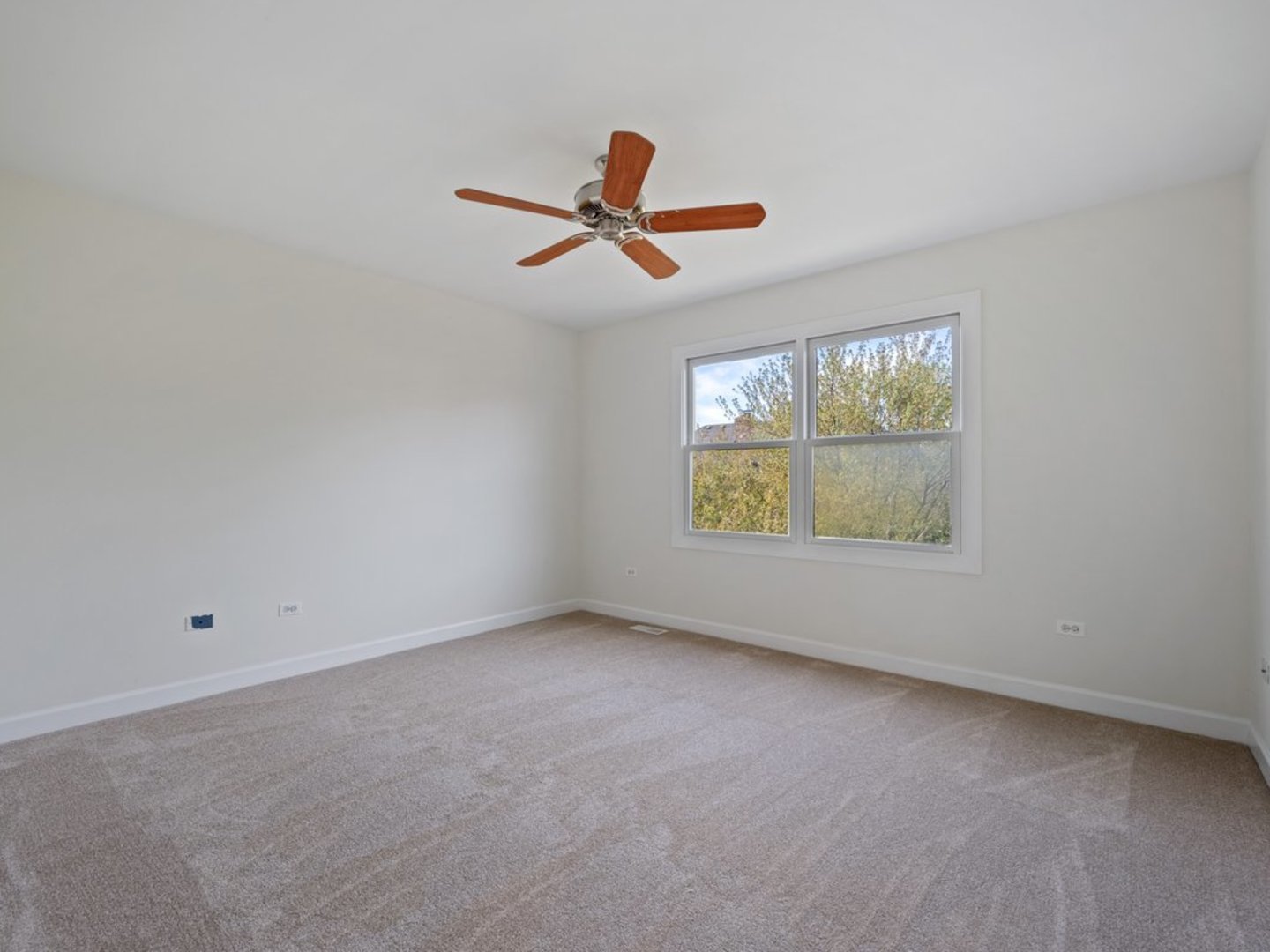 3035 Rollingridge Road Naperville, IL 60564 - Photo 20 of 28 an empty room with windows