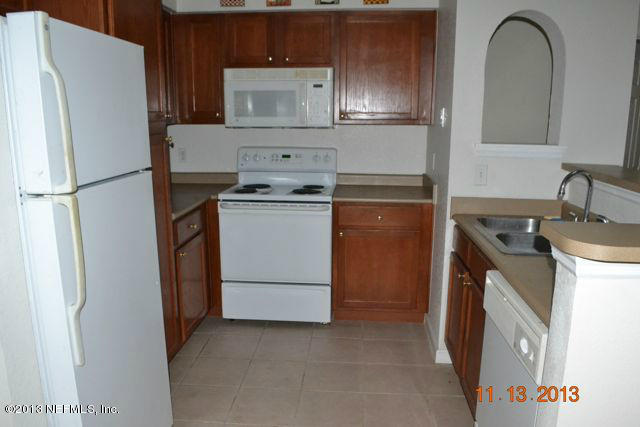 8550 Touchton Road, Unit 1432 Jacksonville, FL 32216 - Photo 4 of 12 4 Kitchen