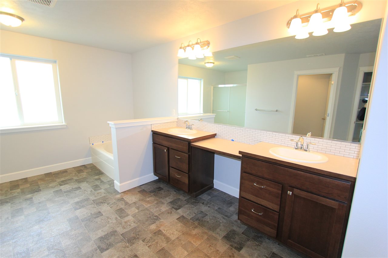 1408 South Hodges Road Spokane Valley, WA 99016 - Photo 9 of 19 Gallery Image 9