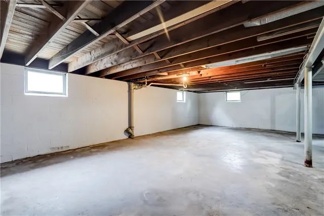 $1,995 | 159 Harwick Road, Irondequoit, NY 14609