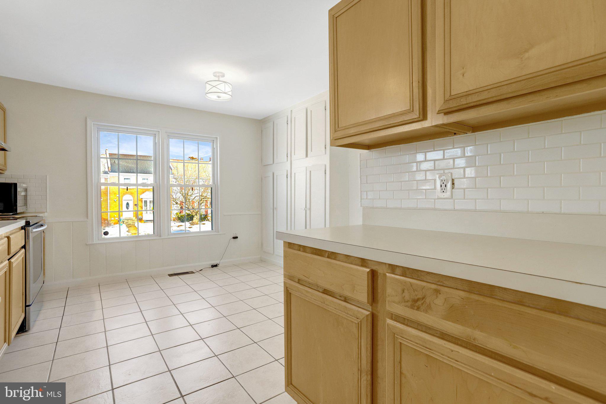 8070 Powderbrook Lane Springfield, VA 22153 - Photo 12 of 59