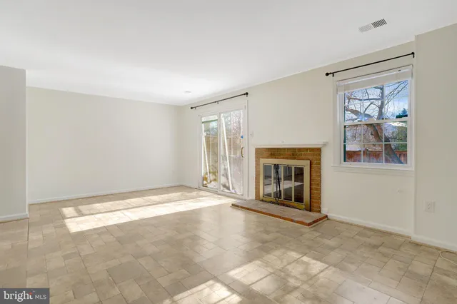 $3,500 | 8070 Powderbrook Lane, Springfield, VA 22153