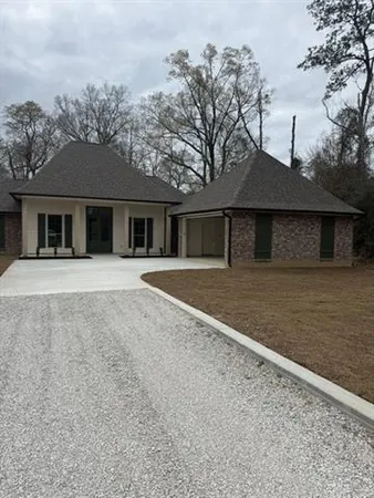 $539,995 | 22779 Plank Road, Zachary, LA 70791
