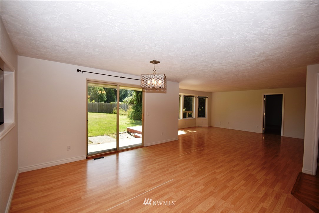 1905 West Hendrickson Road Sequim, WA 98382 - Photo 11 of 20