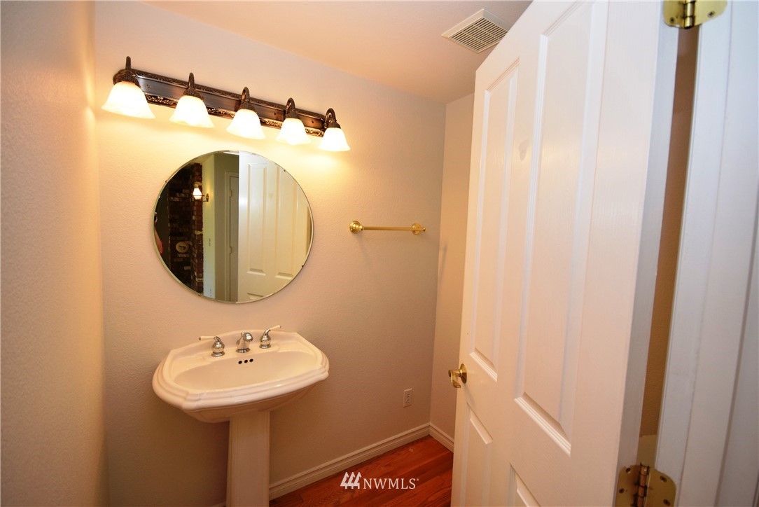 1905 West Hendrickson Road Sequim, WA 98382 - Photo 13 of 20