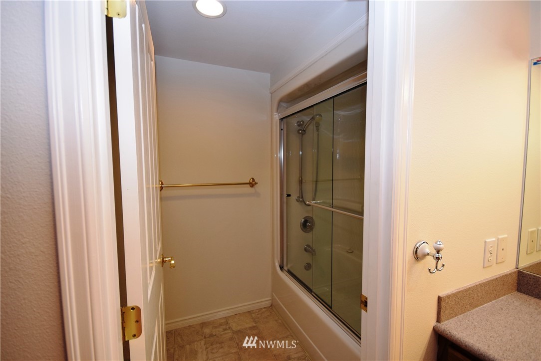 1905 West Hendrickson Road Sequim, WA 98382 - Photo 4 of 20