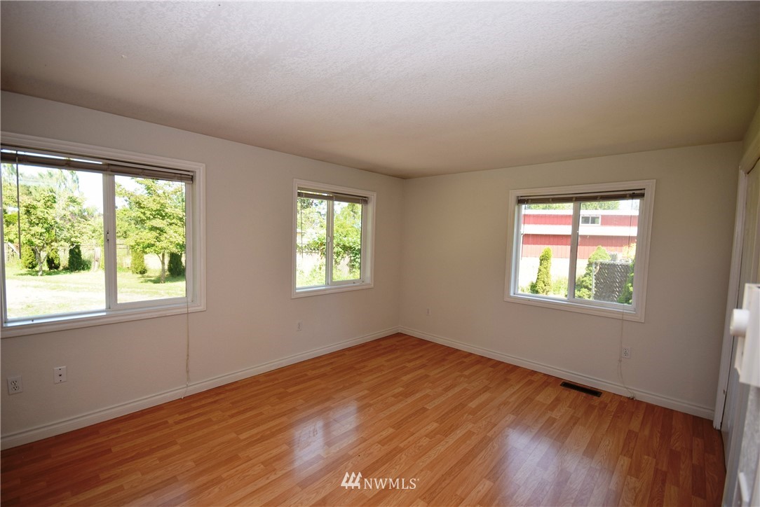 1905 West Hendrickson Road Sequim, WA 98382 - Photo 7 of 20