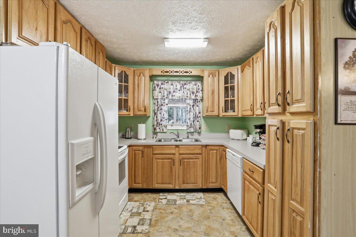 25 Fox Craft Court Springfield, WV 26763 - Photo 9 of 45