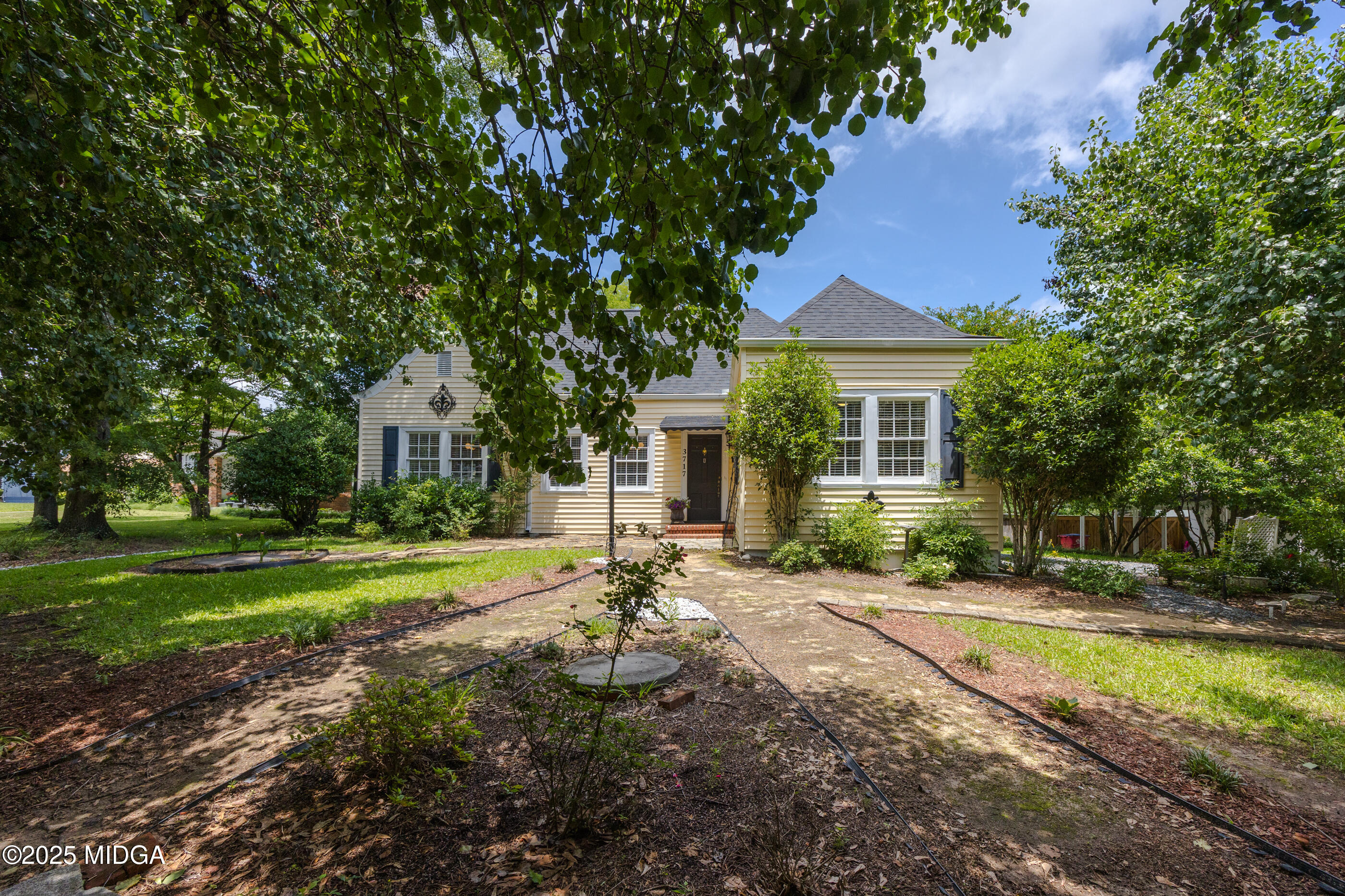 3717 Avon Road Macon, GA 31204 - Photo 1 of 37 02-W7A1046