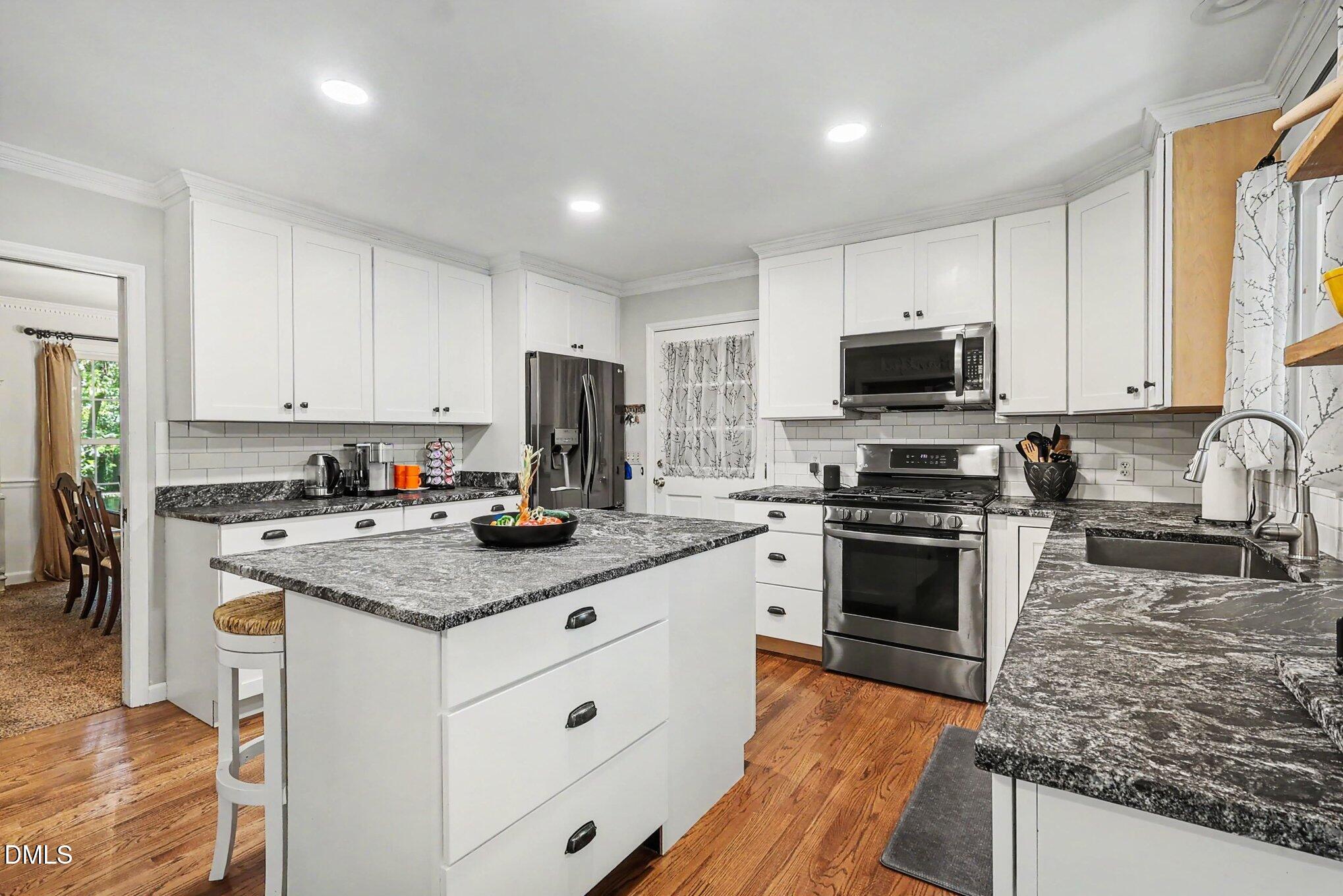 5221 Dutchman Drive Raleigh, NC 27606 - Photo 19 of 53 018_file_2958