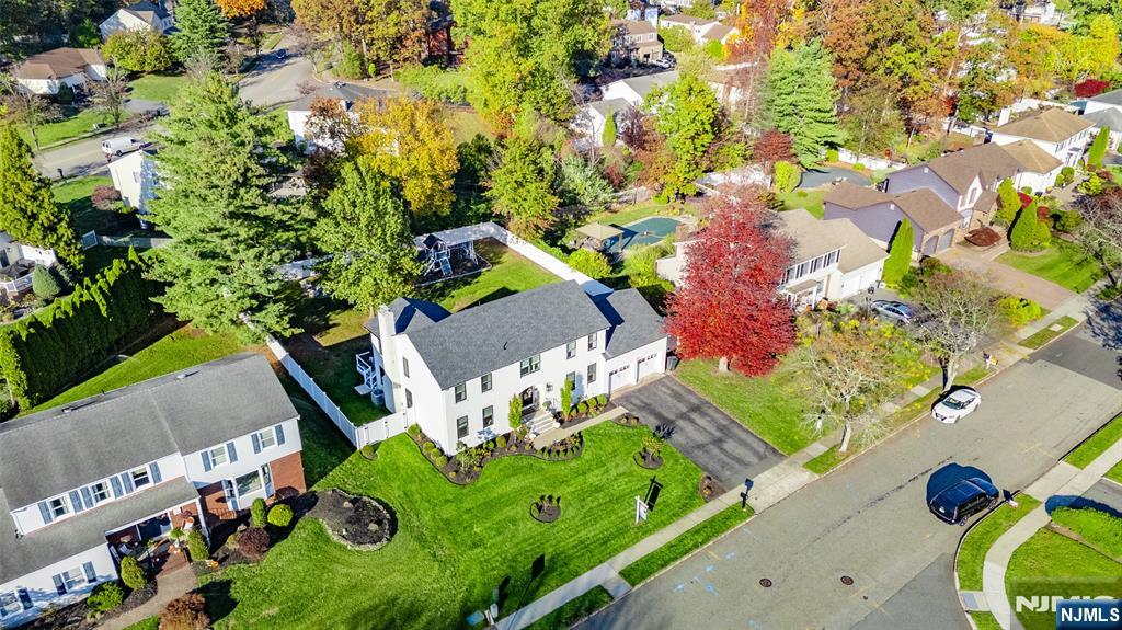 11 Robin Hood Way Wayne, NJ 07470 - Photo 33 of 36