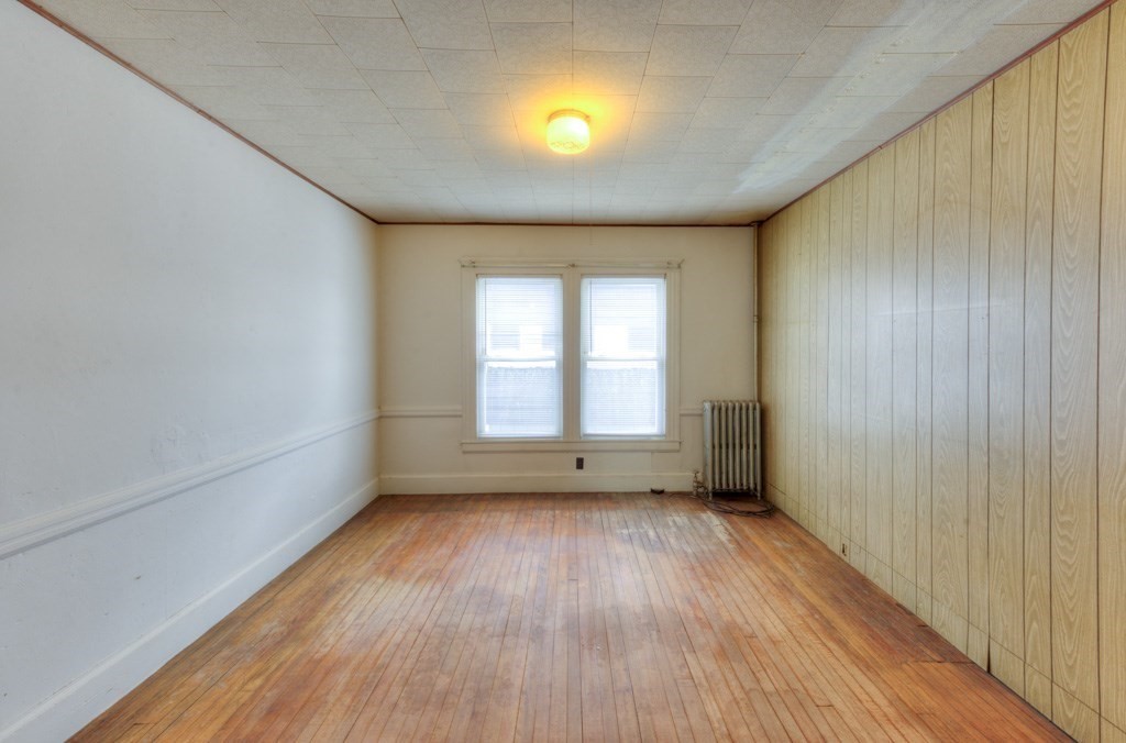 65 Paine Street Worcester, MA 01605 - Photo 11 of 36