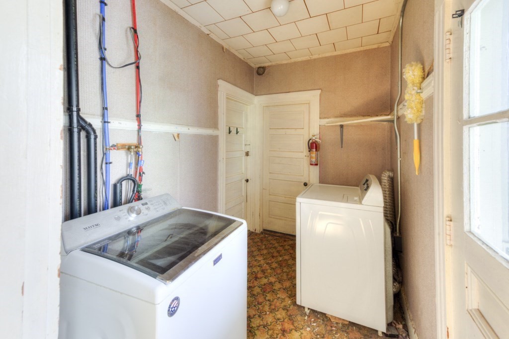 65 Paine Street Worcester, MA 01605 - Photo 26 of 36