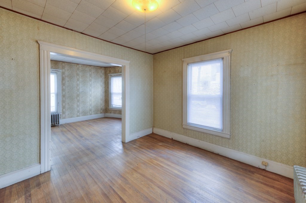 65 Paine Street Worcester, MA 01605 - Photo 9 of 36