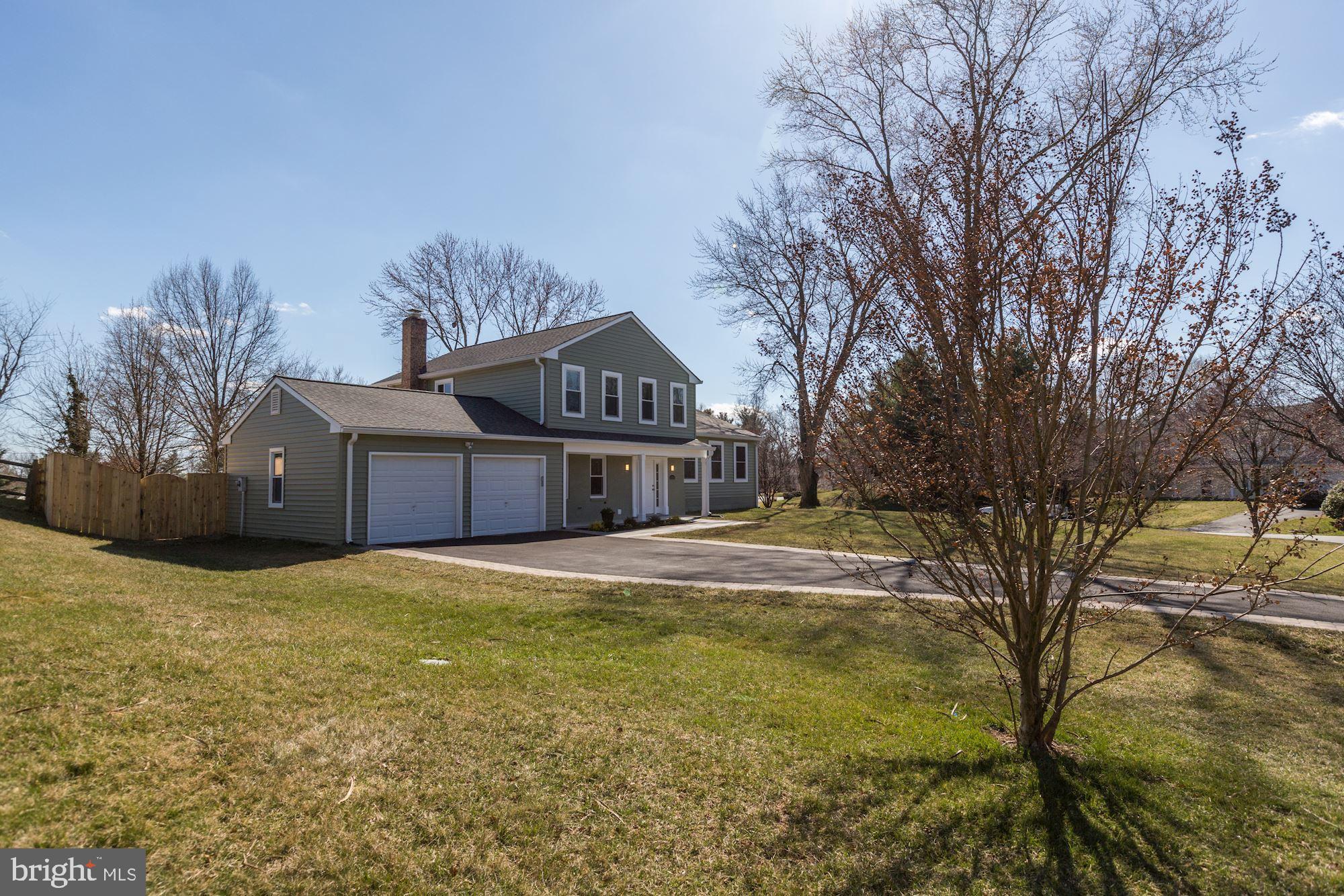 19608 Mosby Way Poolesville, MD 20837 - Photo 6 of 47 a view of a house with a yard