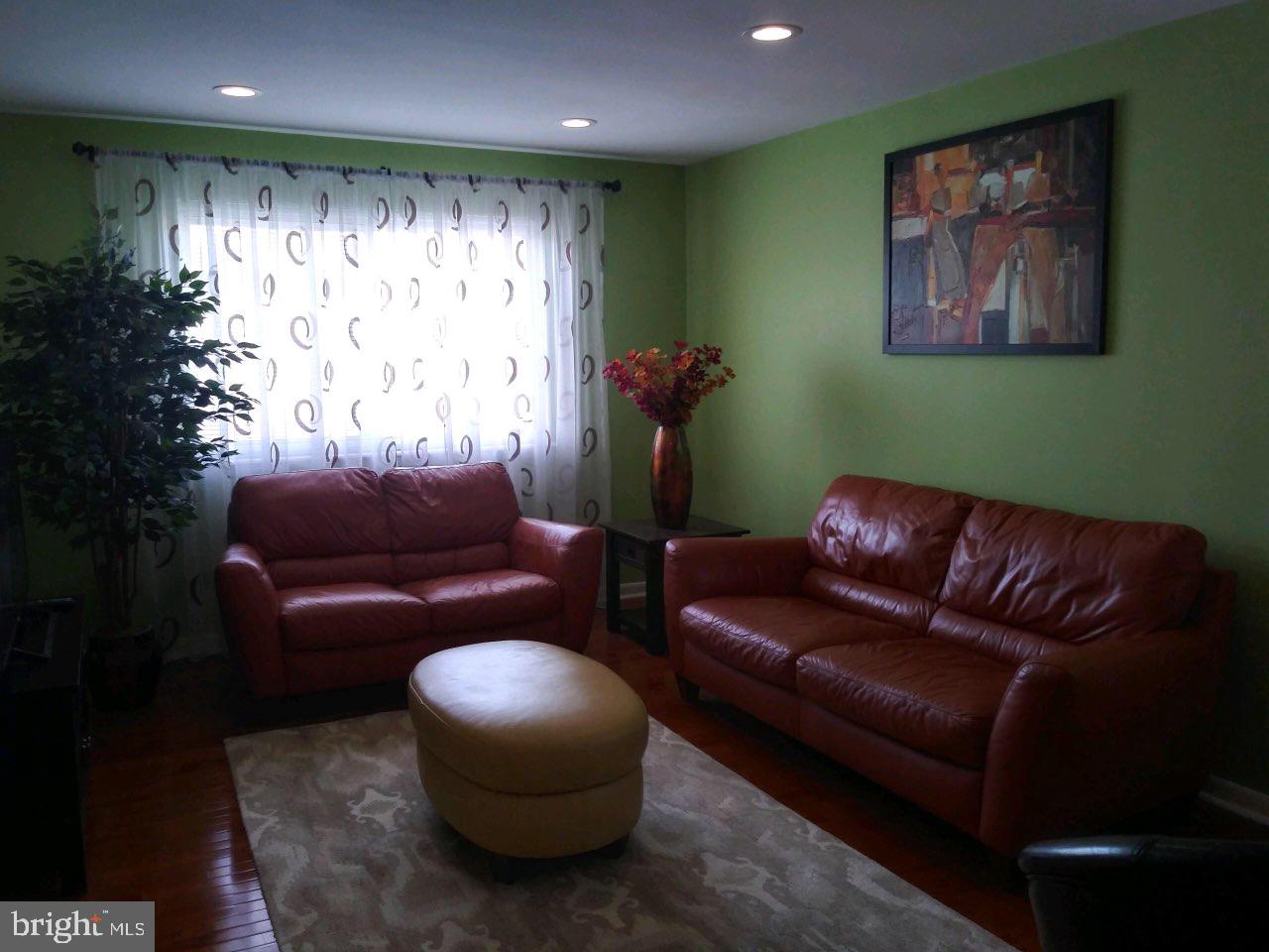 3589 Primrose Road Philadelphia, PA 19114 - Photo 1 of 18 Gallery Image 1