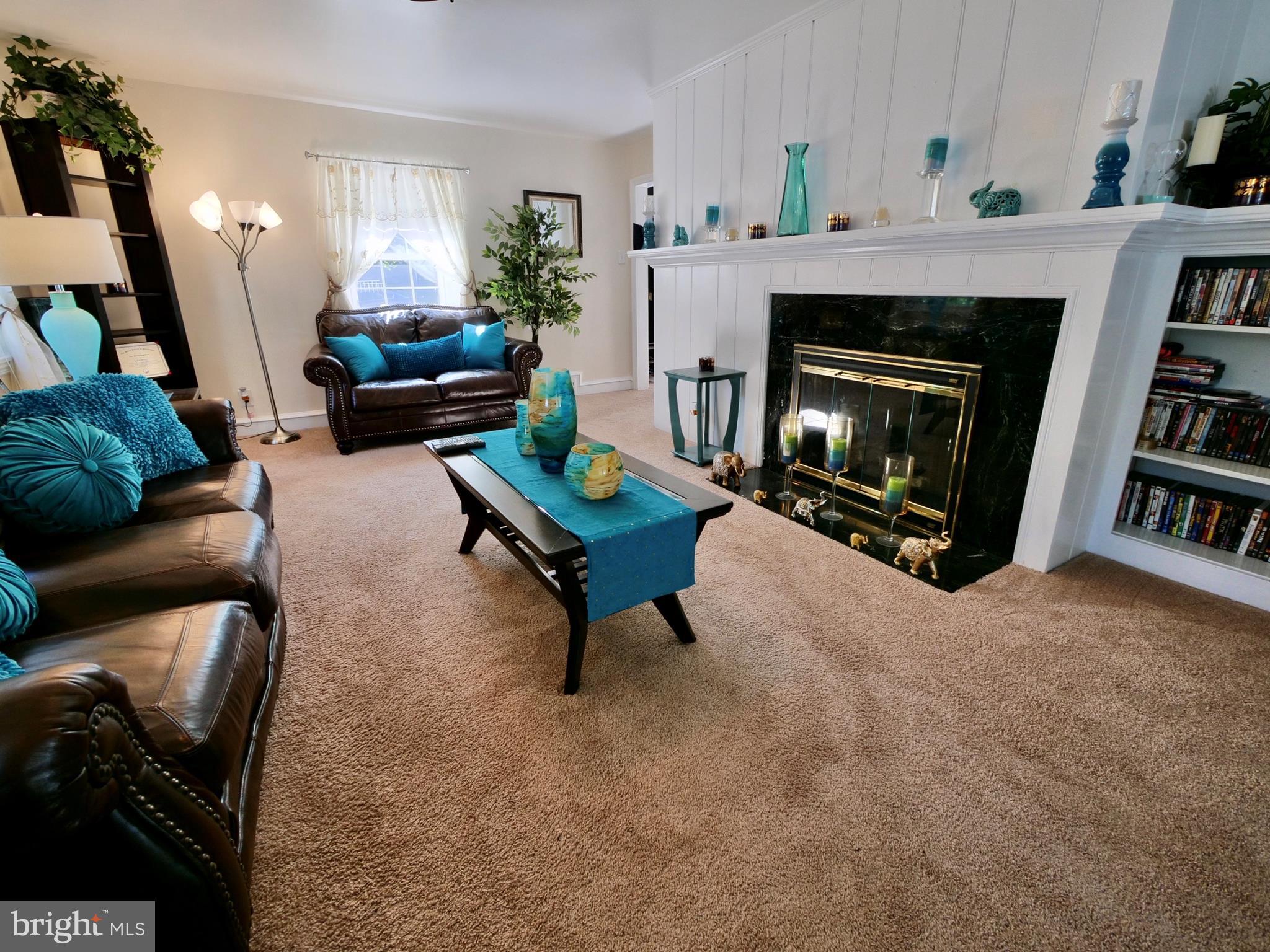 7 Arbor Lea Road Lansdowne, PA 19050 - Photo 8 of 32 LIVING ROOM